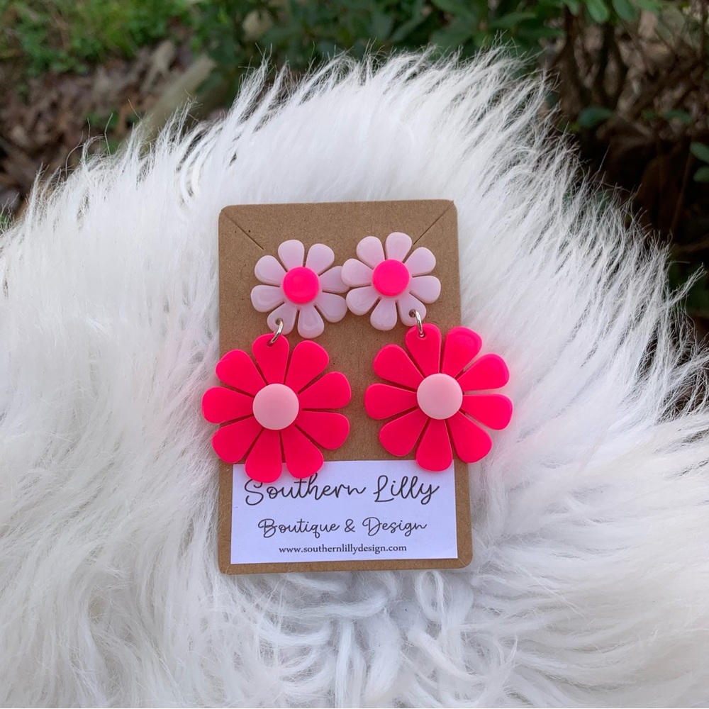 Pink Groovy Retro Flower Earrings